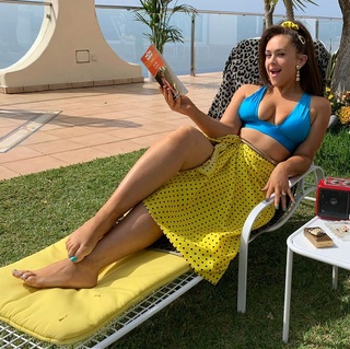 Eliza Butterworth feet photo 3