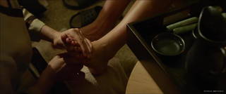 Eliza Coupe feet photo thumbnail