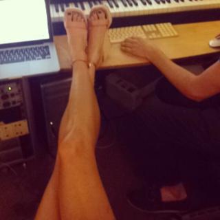 Eliza Doolittle feet photo 3