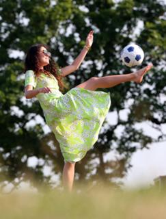 Eliza Doolittle feet photo 1