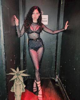 Eliza Doolittle feet photo 15