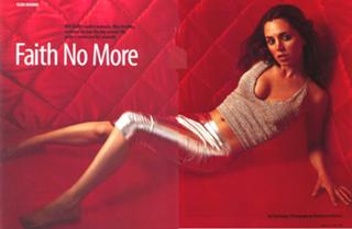 Eliza Dushku feet photo thumbnail