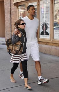 Eliza Dushku feet photo thumbnail