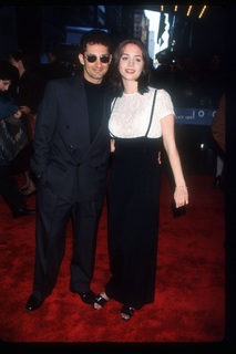 Eliza Dushku feet photo thumbnail
