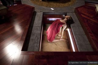 Eliza Dushku feet photo thumbnail