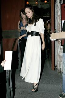 Eliza Dushku feet photo thumbnail