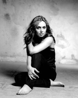 Eliza Dushku feet photo thumbnail