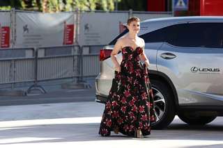 Eliza Scanlen feet photo 8