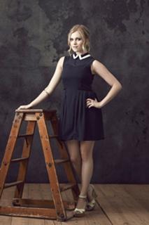 Eliza Taylor feet photo thumbnail