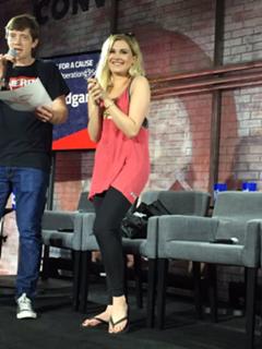 Eliza Taylor feet photo thumbnail