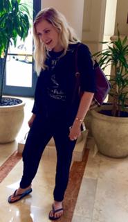 Eliza Taylor feet photo thumbnail