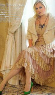 Eliza Taylor feet photo thumbnail