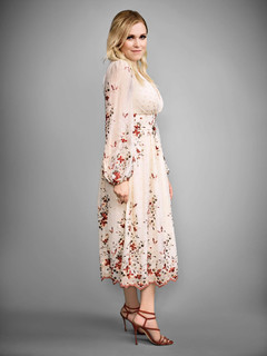 Eliza Taylor feet photo thumbnail