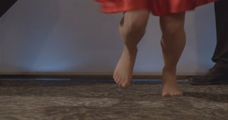 Eliza Taylor feet photo thumbnail