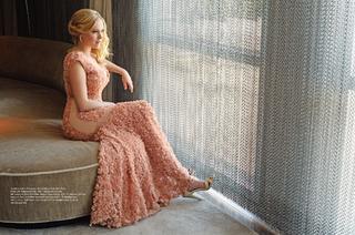 Eliza Taylor feet photo thumbnail