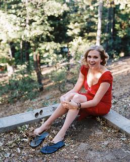 Eliza Taylor feet photo thumbnail