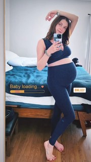 Eliza Taylor feet photo thumbnail