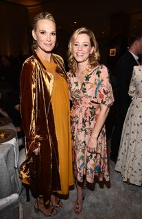 Elizabeth Banks feet photo thumbnail