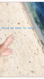 Elizabeth Banks feet photo thumbnail