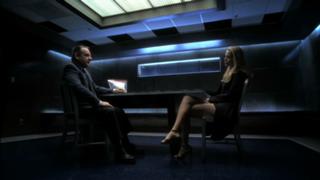 Elizabeth Berkley feet photo thumbnail
