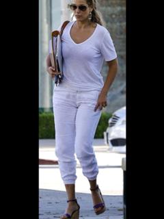 Elizabeth Berkley feet photo thumbnail