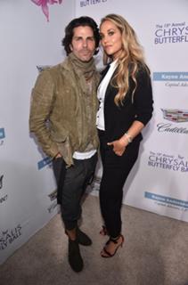 Elizabeth Berkley feet photo thumbnail