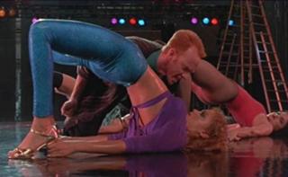 Elizabeth Berkley feet photo thumbnail