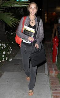 Elizabeth Berkley feet photo thumbnail