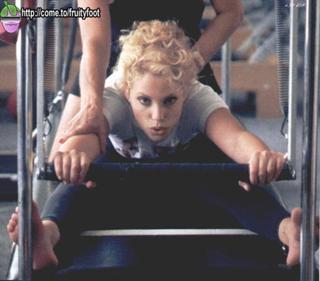 Elizabeth Berkley feet photo thumbnail