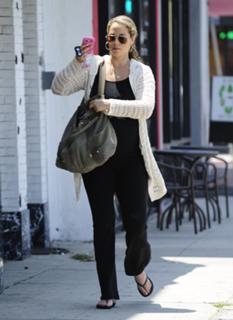Elizabeth Berkley feet photo thumbnail
