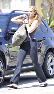 Elizabeth Berkley feet photo thumbnail