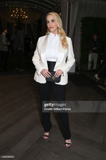 Elizabeth Berkley feet photo 4