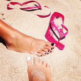 Elizabeth Cappuccino feet photo 8