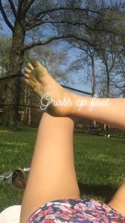 Elizabeth Cappuccino feet photo 3