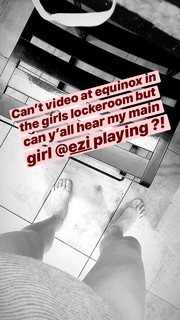 Elizabeth Cappuccino feet photo 12