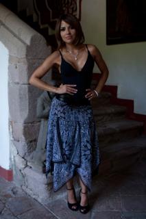 Elizabeth Cervantes feet photo 1