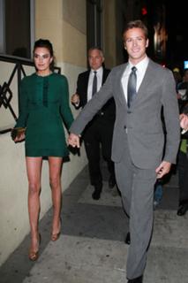 Elizabeth Chambers feet photo 3
