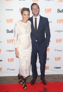 Elizabeth Chambers feet photo 9