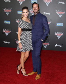 Elizabeth Chambers feet photo 5
