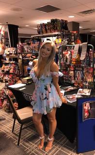 Elizabeth Chihaia feet photo 10