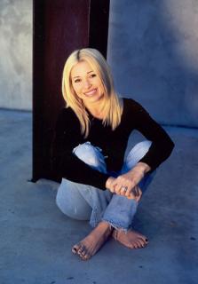 Elizabeth Daily feet photo 3