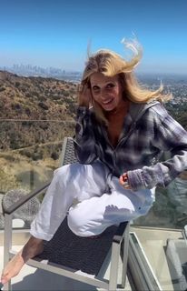 Elizabeth Daily feet photo 1