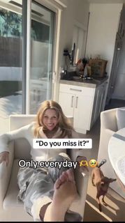 Elizabeth Daily feet photo 2