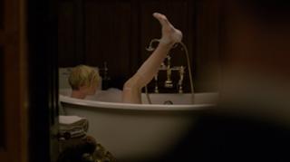 Elizabeth Debicki feet photo thumbnail