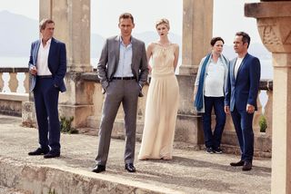 Elizabeth Debicki feet photo thumbnail