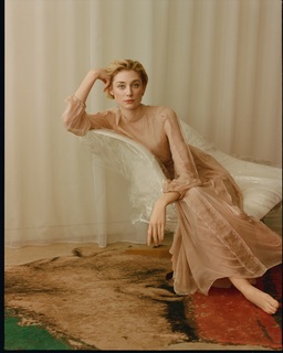 Elizabeth Debicki feet photo thumbnail