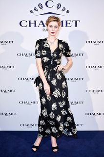Elizabeth Debicki feet photo thumbnail