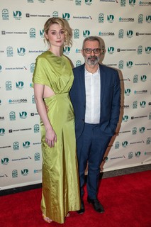 Elizabeth Debicki feet photo thumbnail