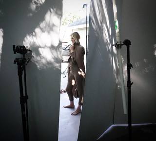 Elizabeth Debicki feet photo thumbnail