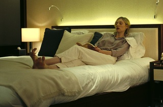 Elizabeth Debicki feet photo thumbnail